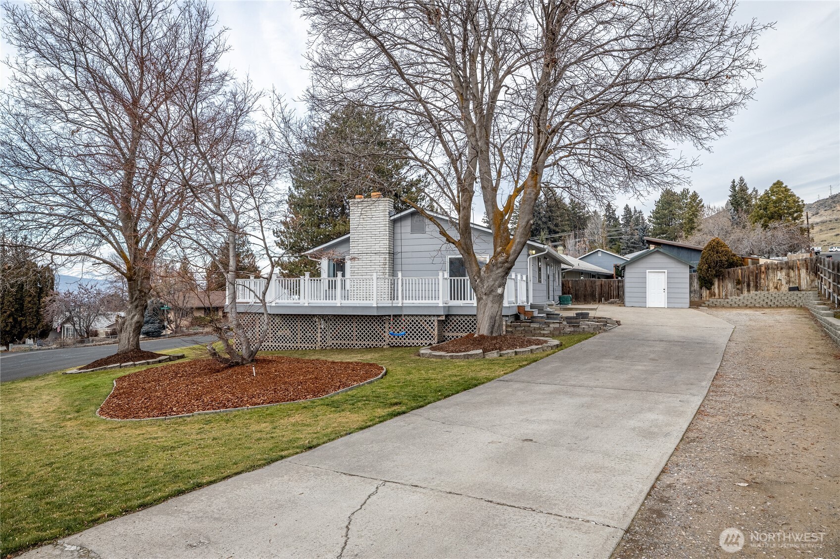1425 Bel Air Drive , East Wenatchee, WA 98802