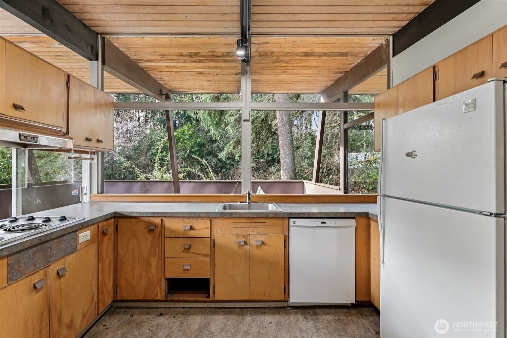7832 NE 32nd Street , Medina, WA 98039