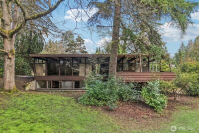7832 NE 32nd Street , Medina, WA 98039 - Photo 2