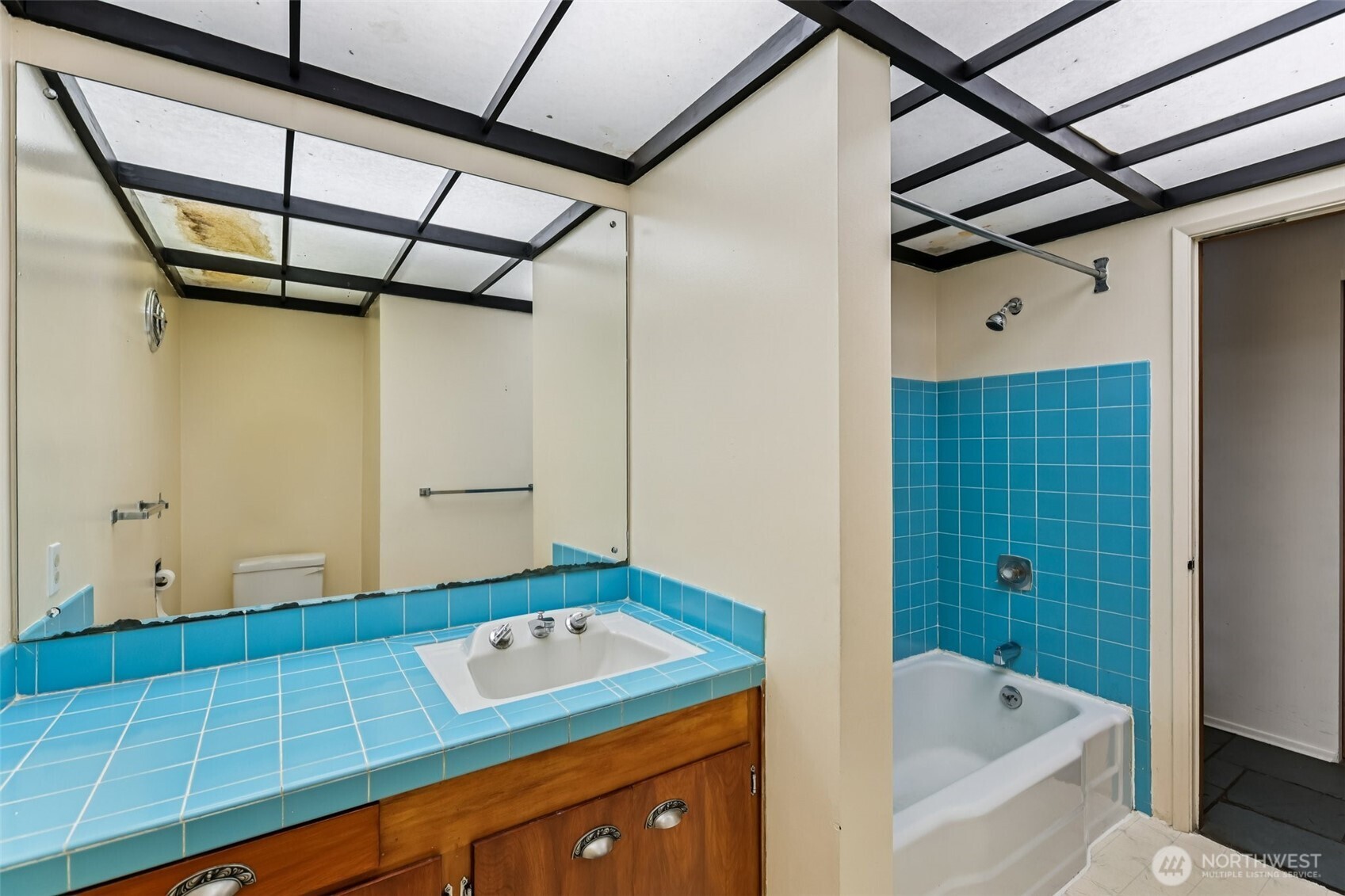 7832 NE 32nd Street , Medina, WA 98039