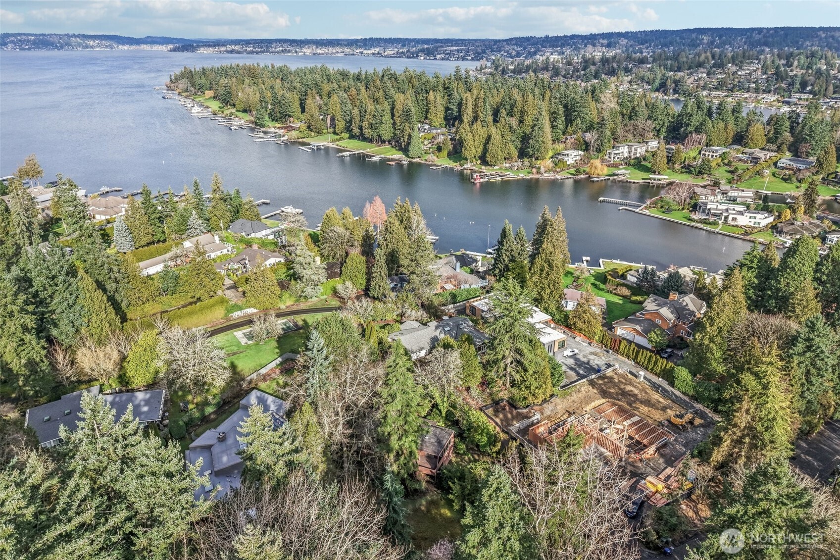 7832 NE 32nd Street , Medina, WA 98039