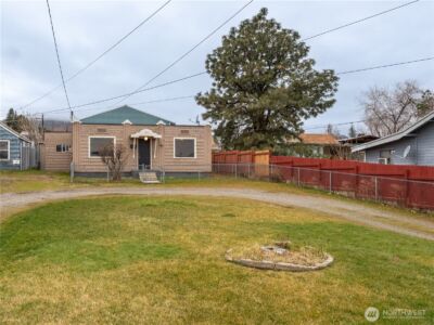 616 S Chelan Avenue , Wenatchee, WA 98801 - Photo 2