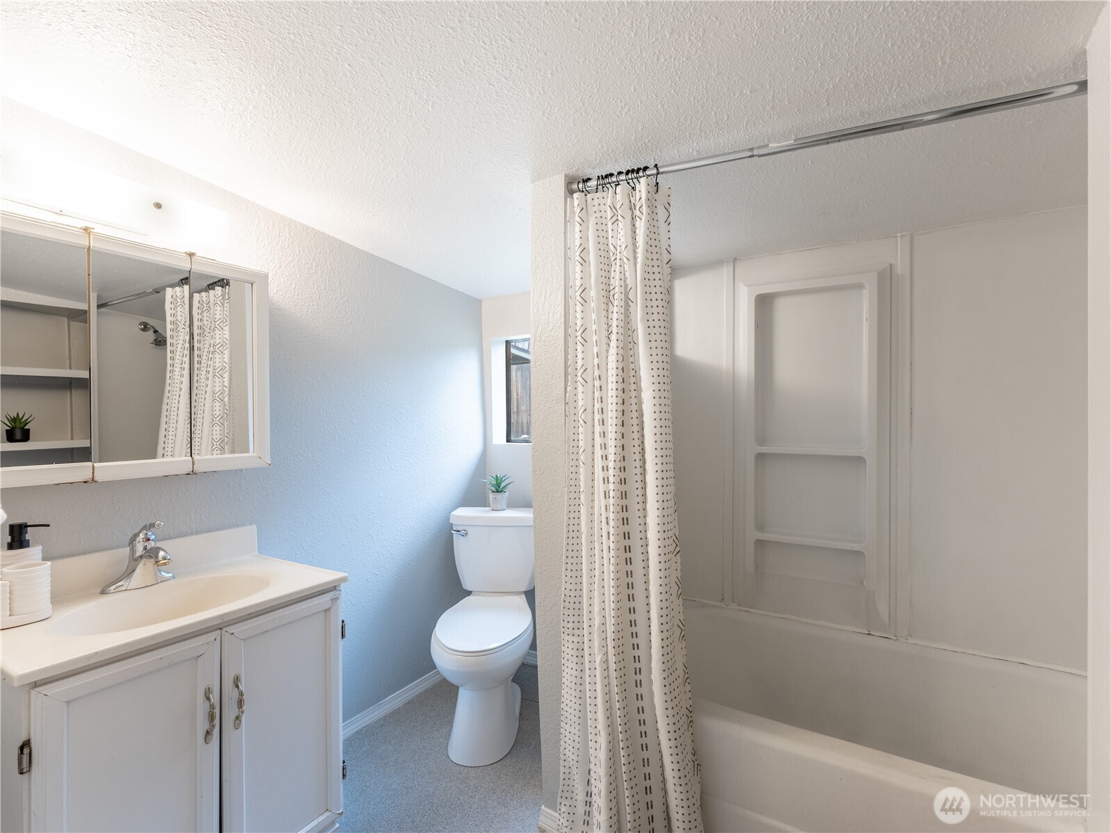 616 S Chelan Avenue , Wenatchee, WA 98801