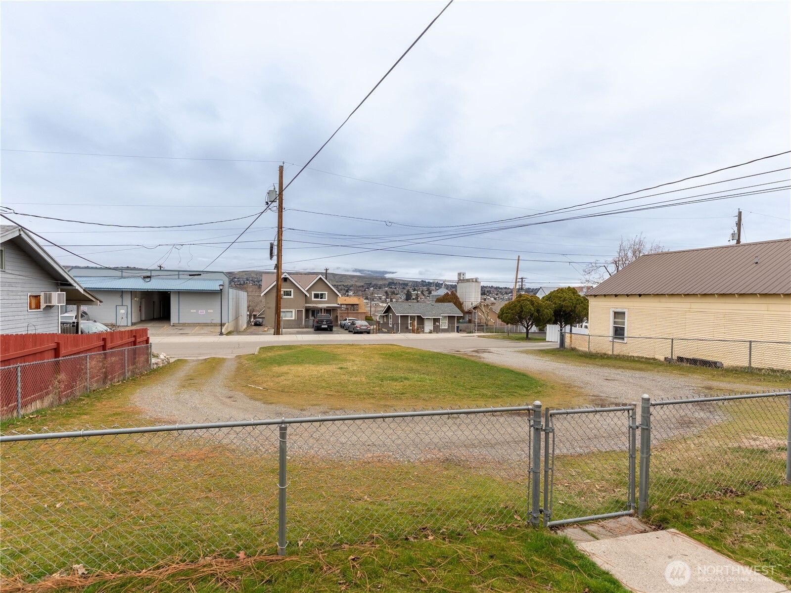 616 S Chelan Avenue , Wenatchee, WA 98801