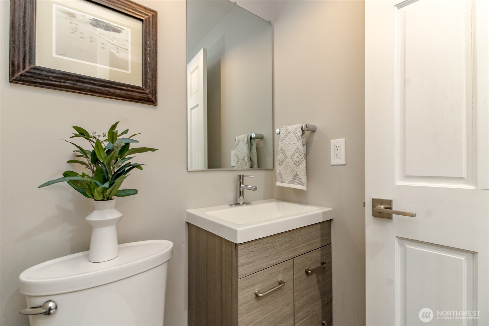 5321 N 48th St , Tacoma, WA 98407