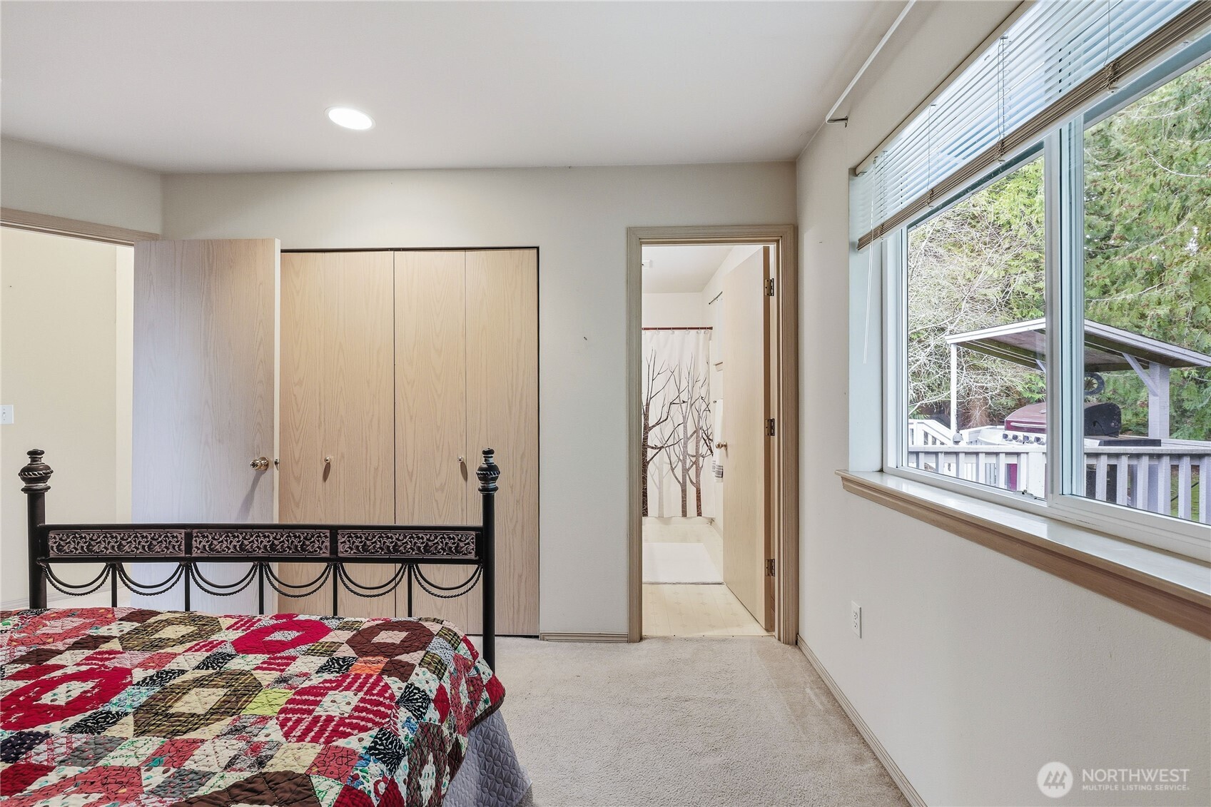 21028 Virginia Avenue NE, Kingston, WA 98346