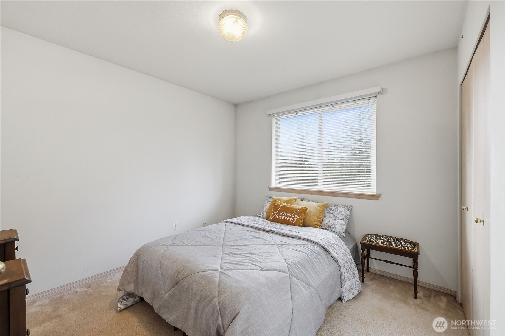 21028 Virginia Avenue NE, Kingston, WA 98346