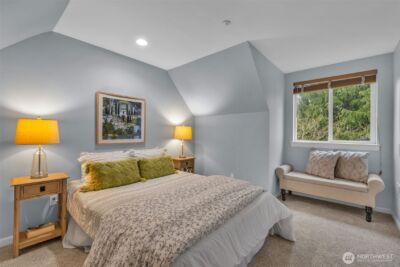 6441 SE Cougar Mountain Way , Bellevue, WA 98006 - Photo 24
