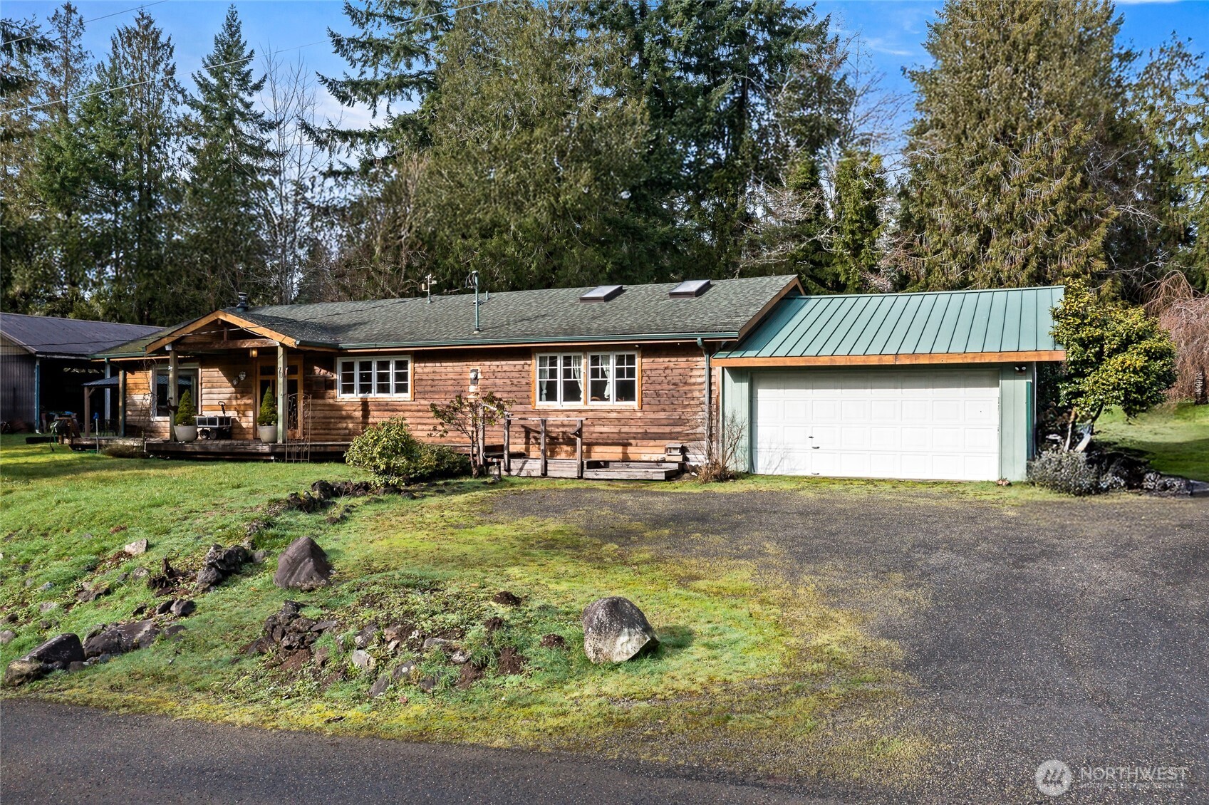 70 N Harrison Avenue , Hoodsport, WA 98548-9470