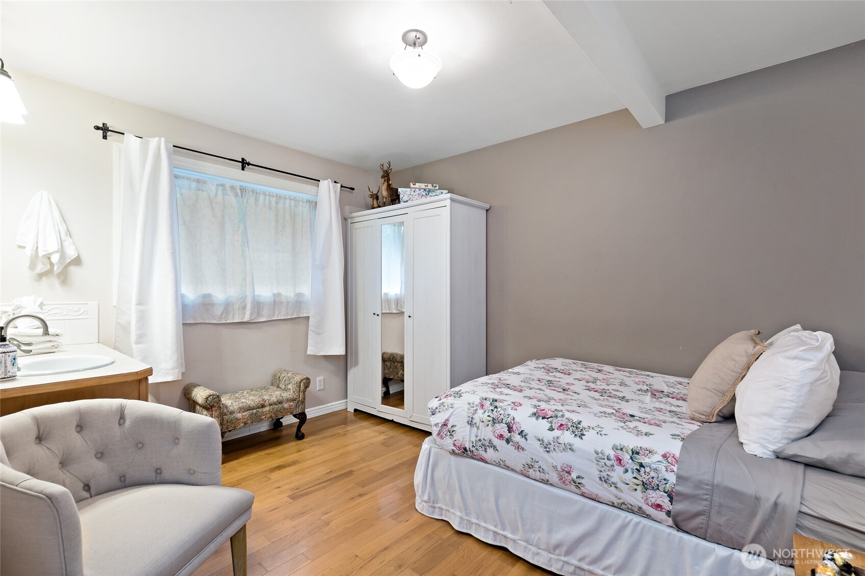 70 N Harrison Avenue , Hoodsport, WA 98548-9470