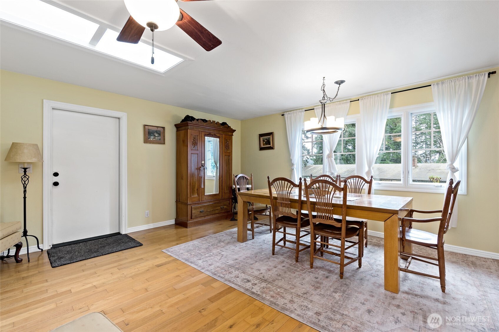 70 N Harrison Avenue , Hoodsport, WA 98548-9470