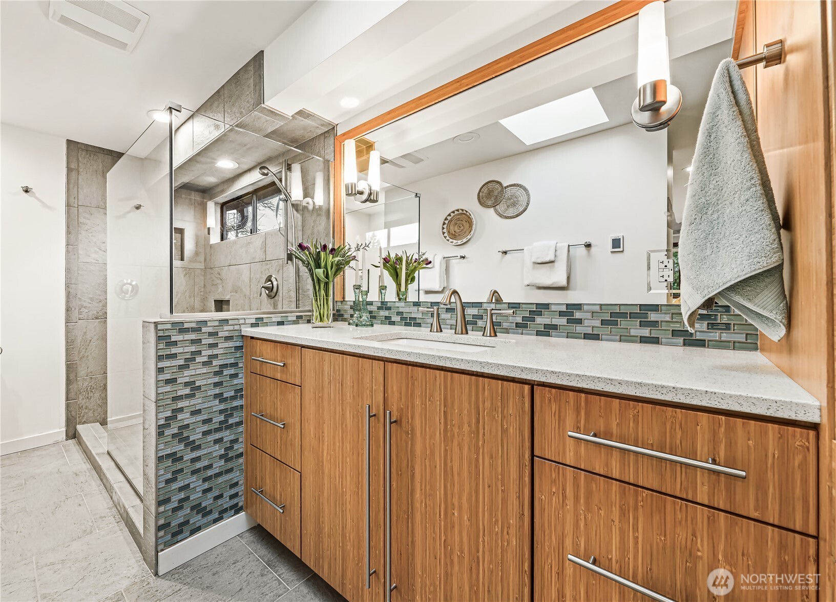 2234 108th Avenue SE, Bellevue, WA 98004