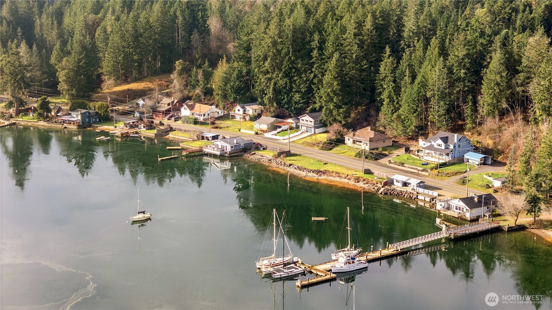 4710 NE North Shore Road , Belfair, WA 98528