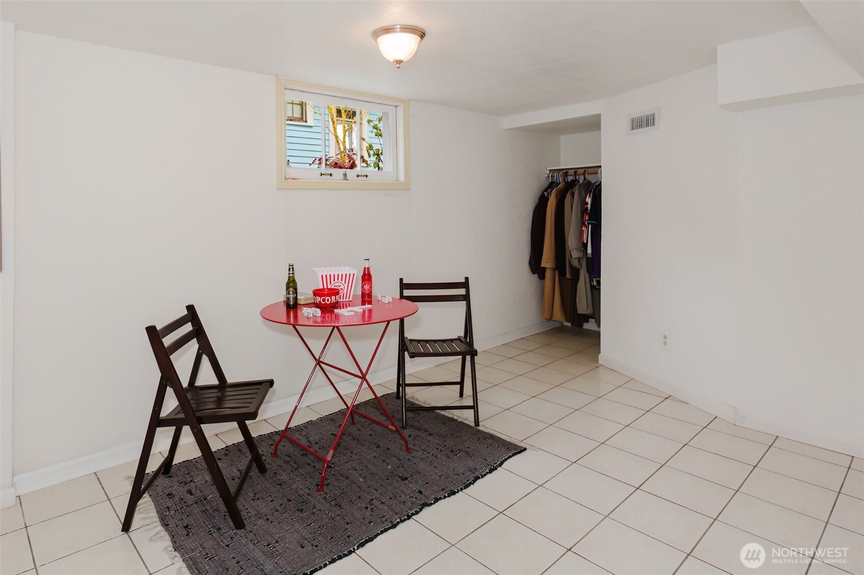 1561 High Avenue , Bremerton, WA 98337