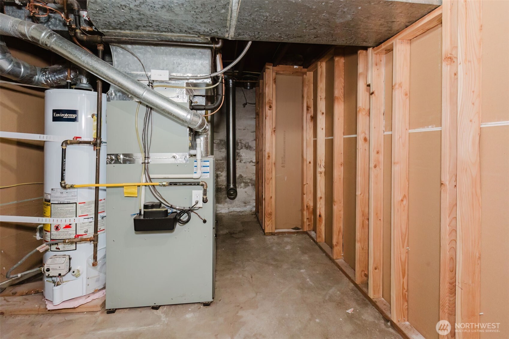 1561 High Avenue , Bremerton, WA 98337