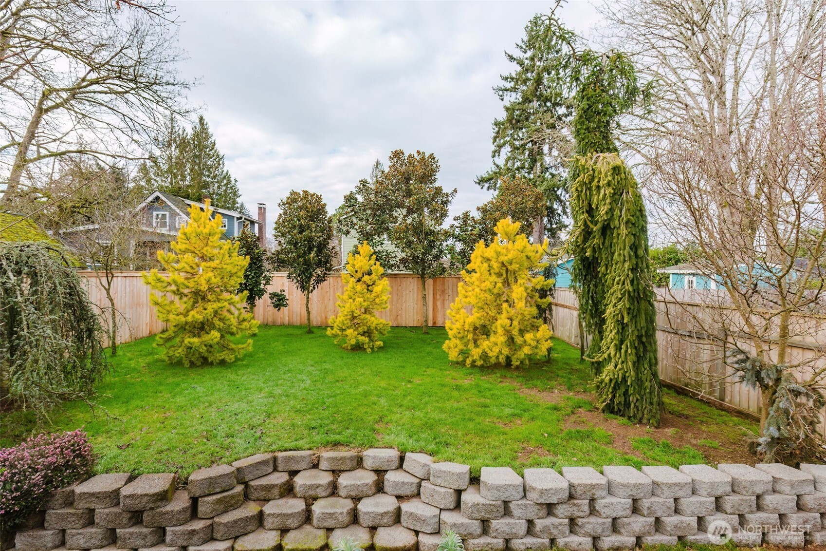 1561 High Avenue , Bremerton, WA 98337