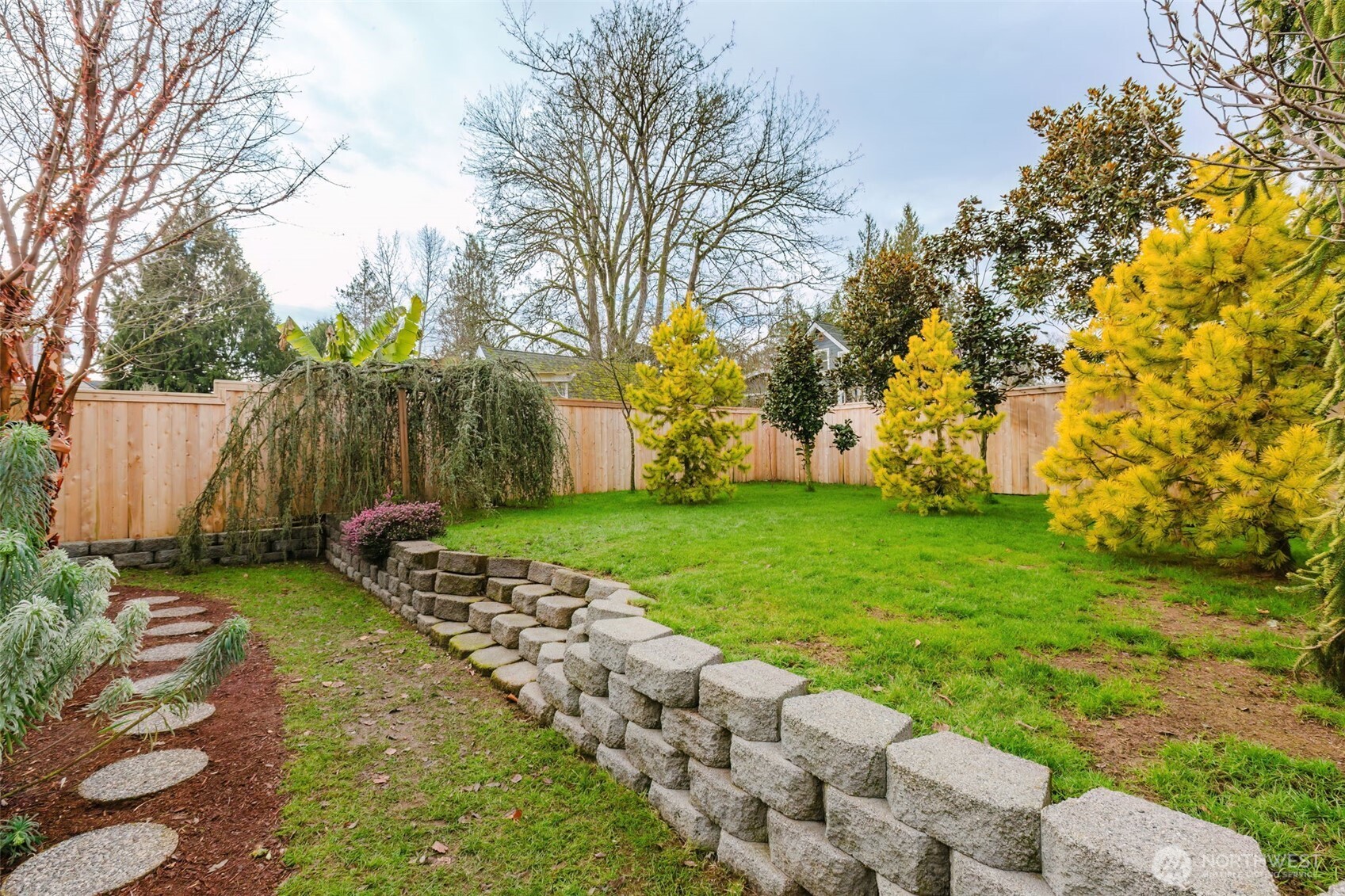 1561 High Avenue , Bremerton, WA 98337