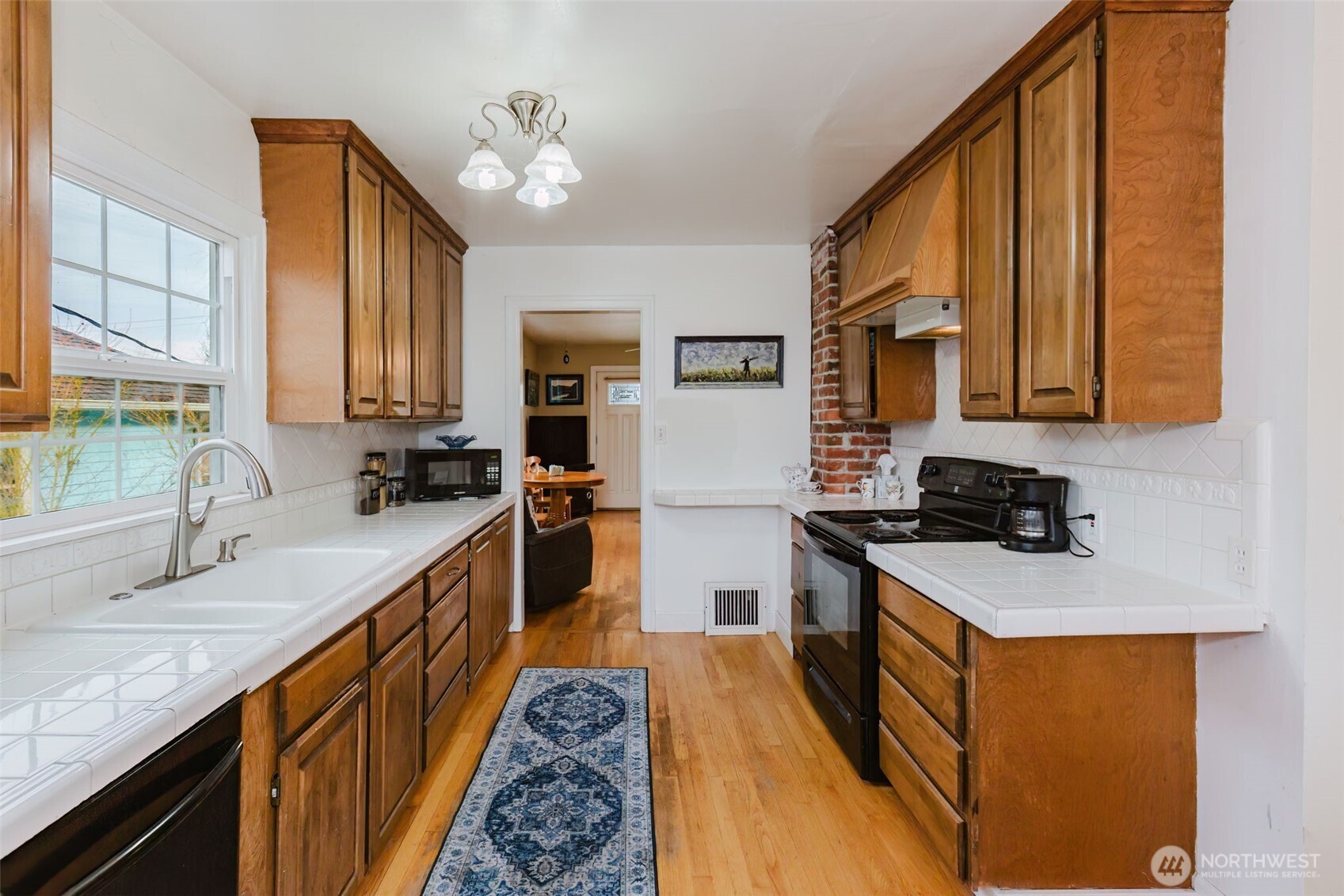 1561 High Avenue , Bremerton, WA 98337