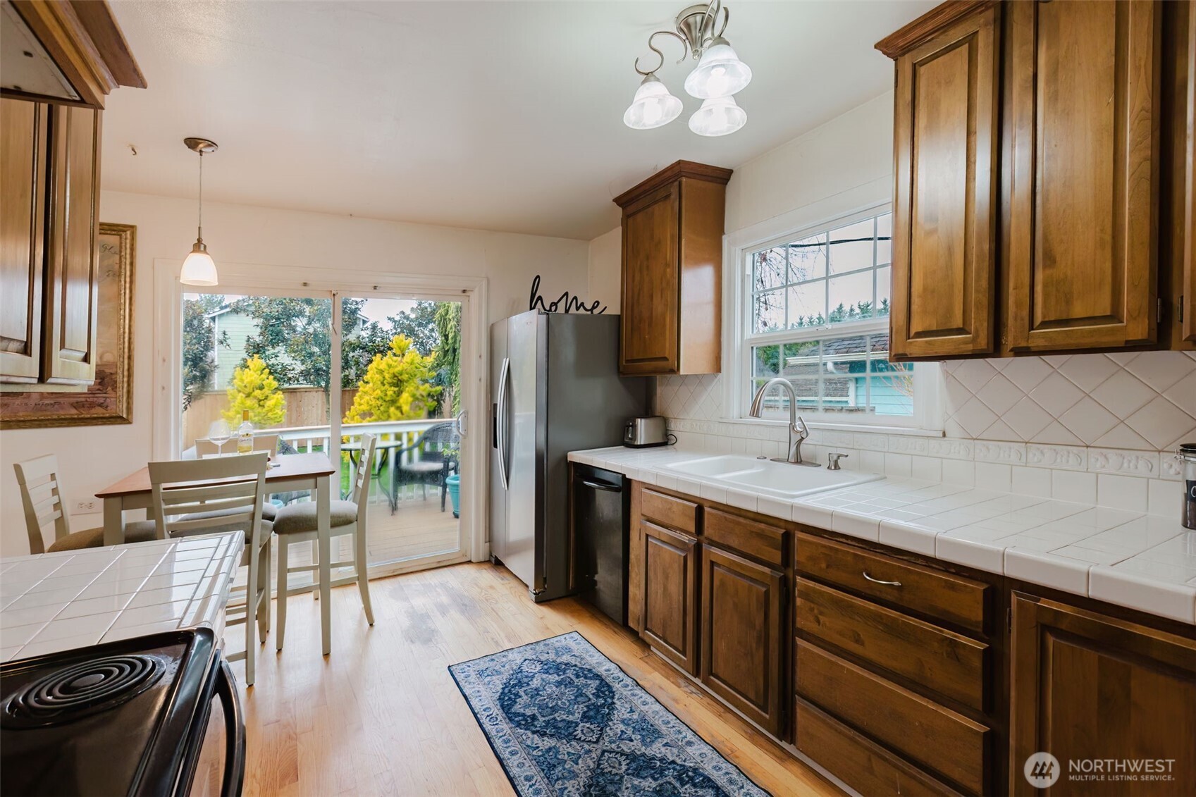 1561 High Avenue , Bremerton, WA 98337