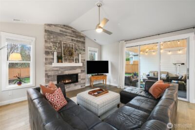 2403 12th Street Pl SW, Puyallup, WA 98373 - Photo 4