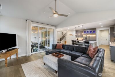 2403 12th Street Pl SW, Puyallup, WA 98373 - Photo 5