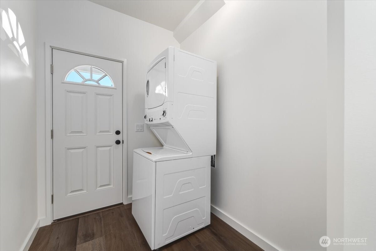 413 E Okanogan Avenue , Chelan, WA 98816