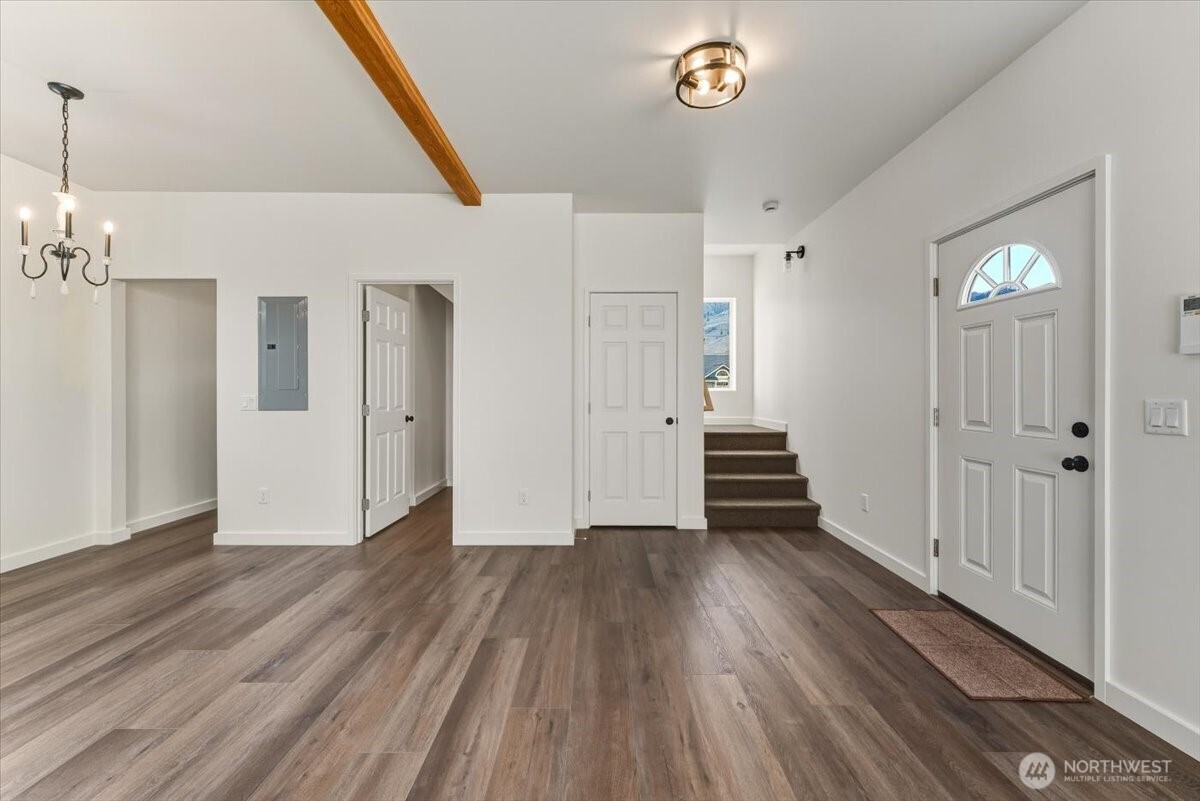 413 E Okanogan Avenue , Chelan, WA 98816