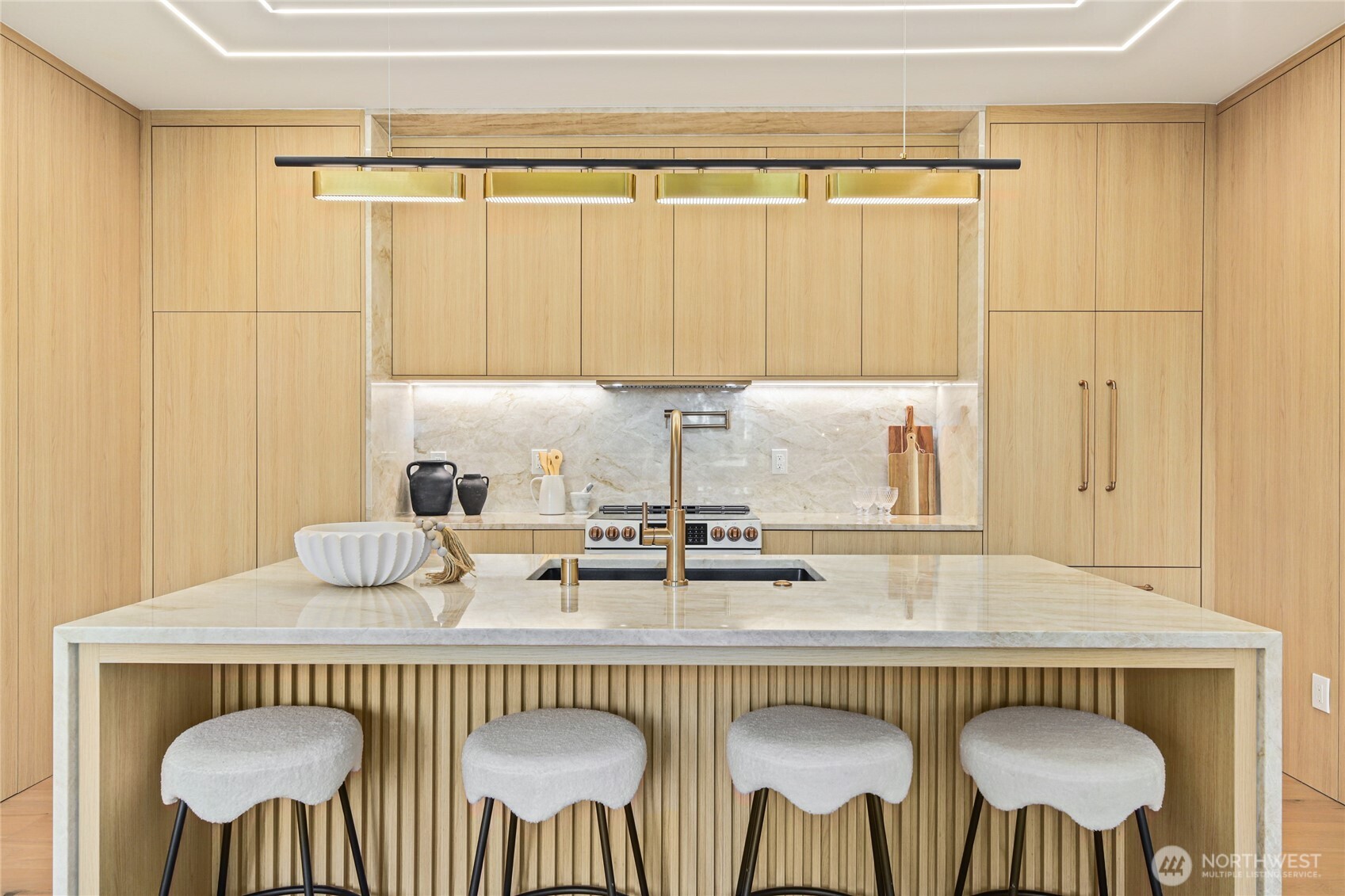 7358 33rd Avenue NE, Seattle, WA 98115