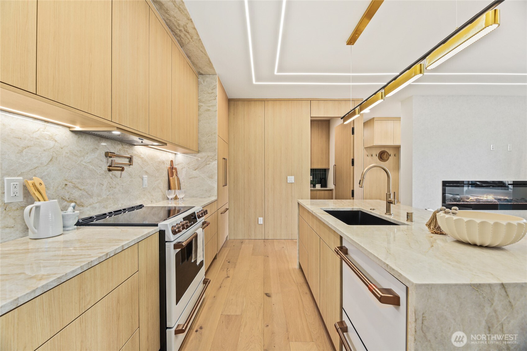 7358 33rd Avenue NE, Seattle, WA 98115