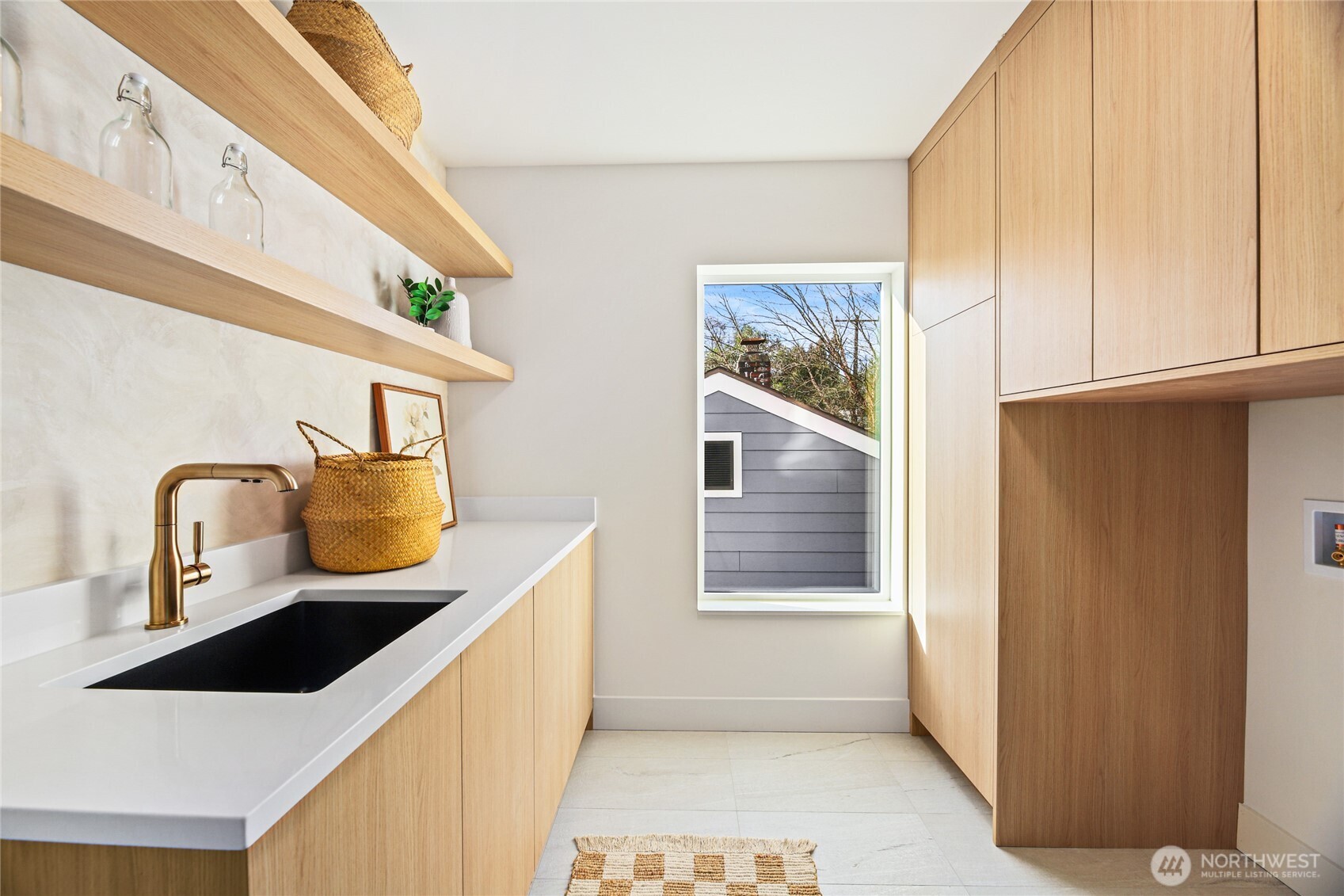 7358 33rd Avenue NE, Seattle, WA 98115