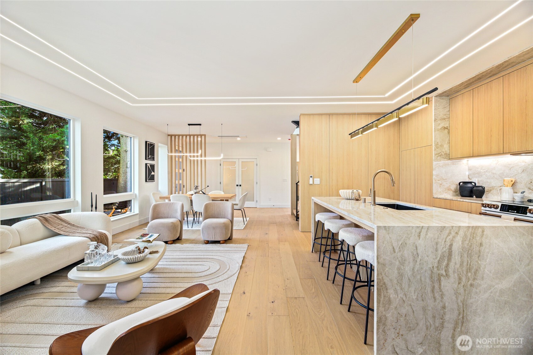 7358 33rd Avenue NE, Seattle, WA 98115