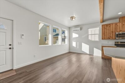 415 E Okanogan Avenue , Chelan, WA 98816 - Photo 3