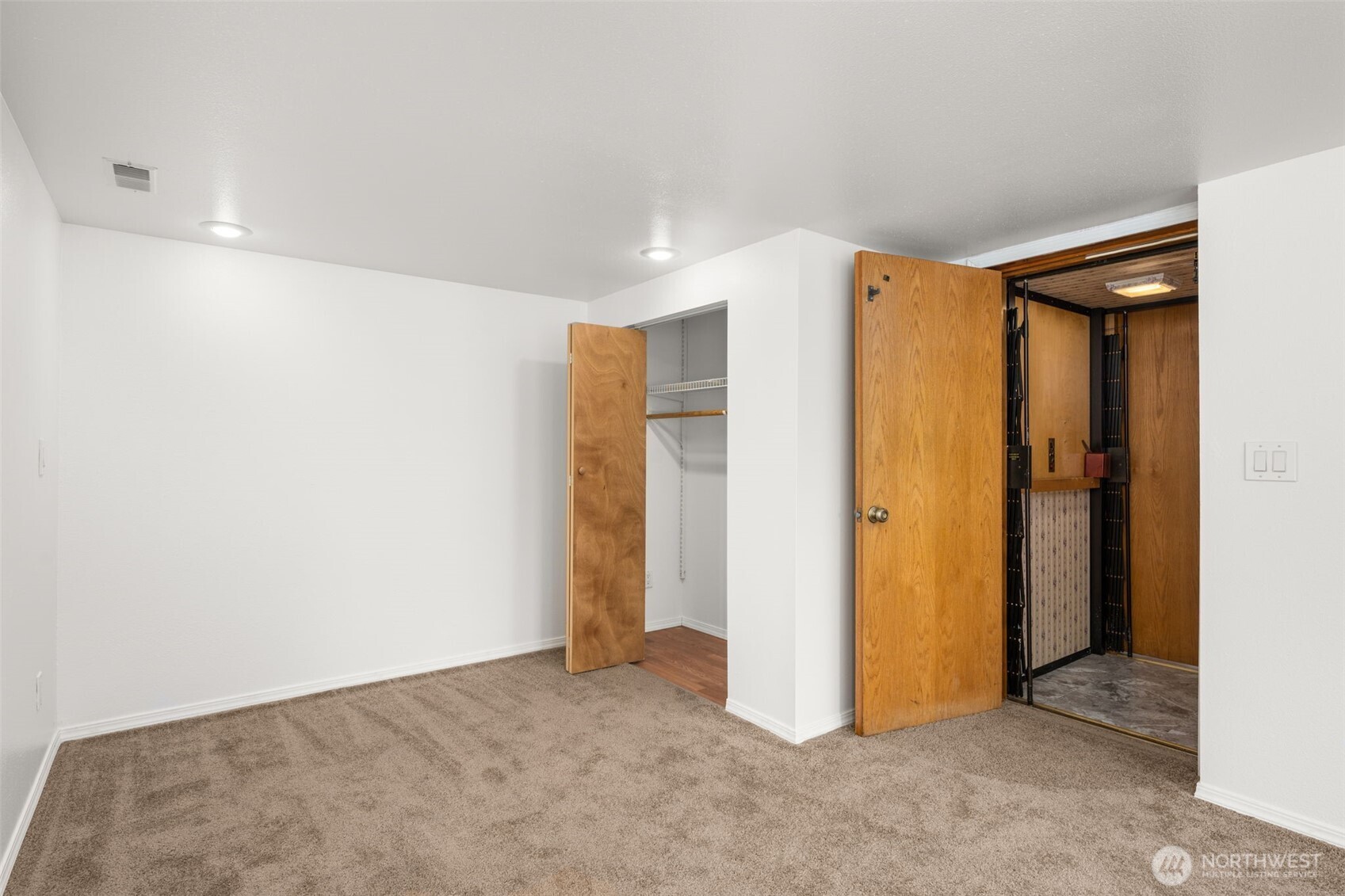28713 207th Avenue SE, Kent, WA 98042