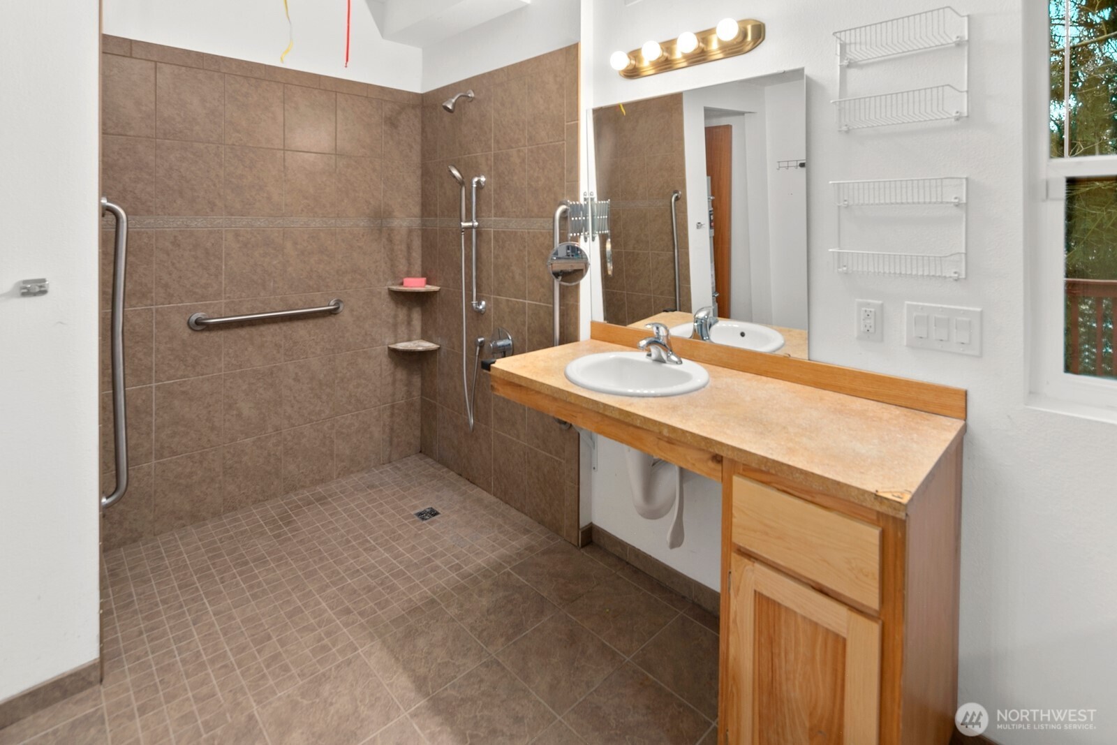 6327 Polk Place , Everett, WA 98203-3409