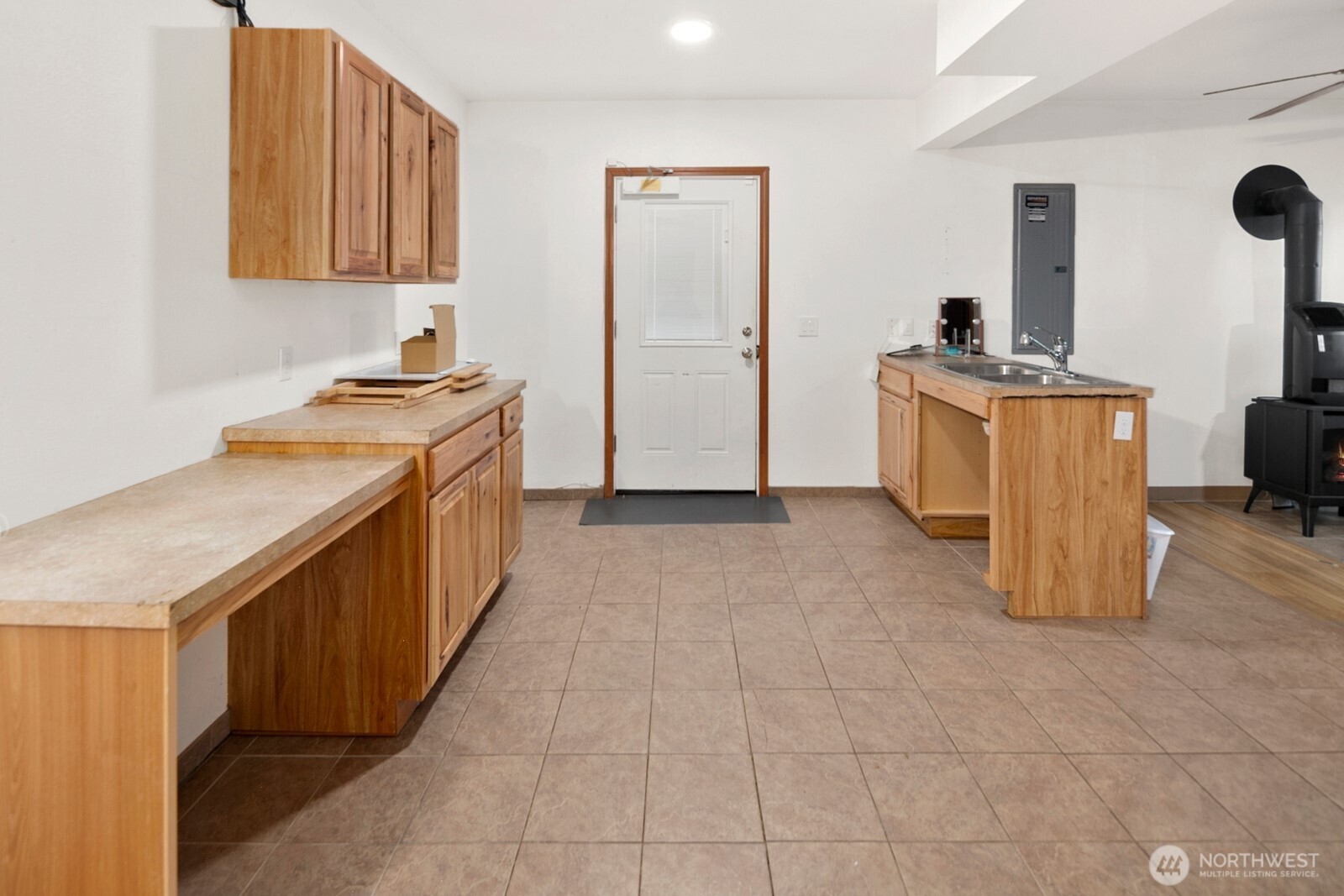 6327 Polk Place , Everett, WA 98203-3409