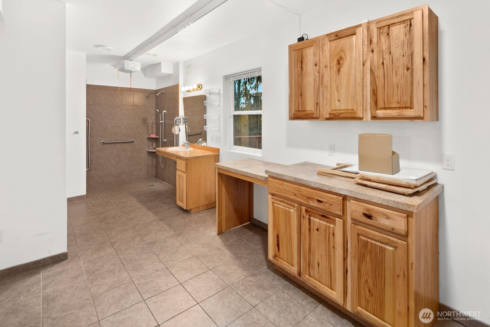 6327 Polk Place , Everett, WA 98203-3409