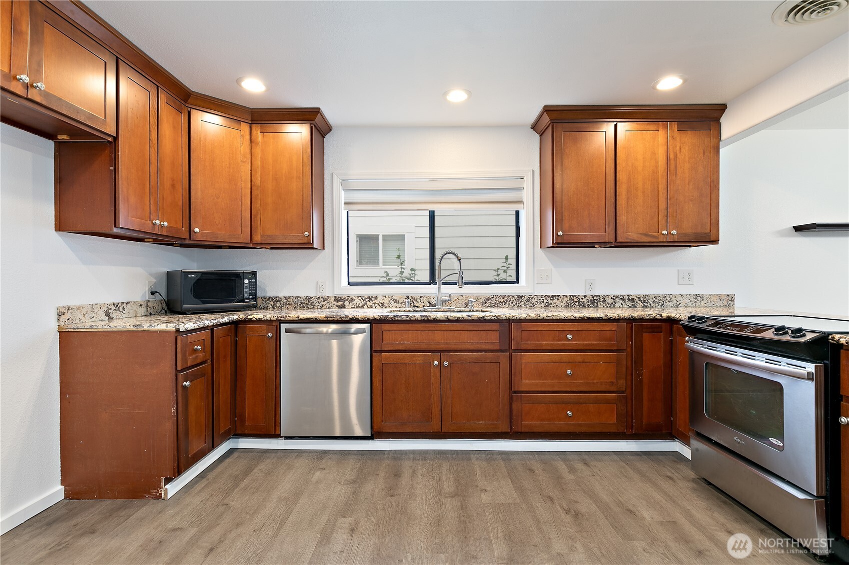 1211 9th Avenue SW, Puyallup, WA 98371