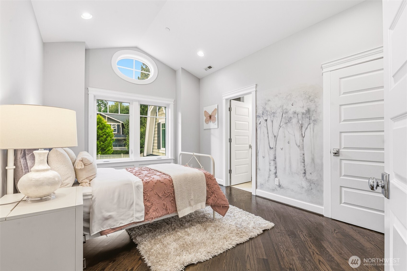 1416 105th Avenue SE, Bellevue, WA 98004