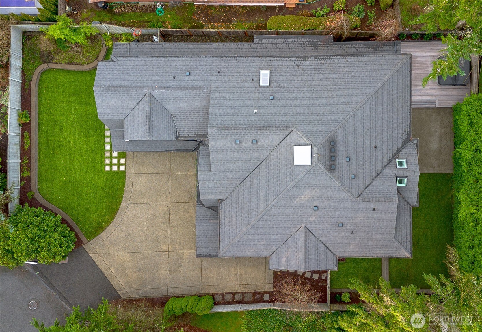 1416 105th Avenue SE, Bellevue, WA 98004