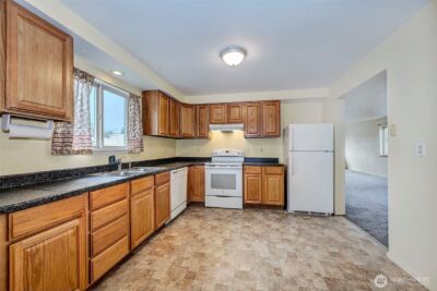 2707 18th Street , Everett, WA 98201 - Photo 6