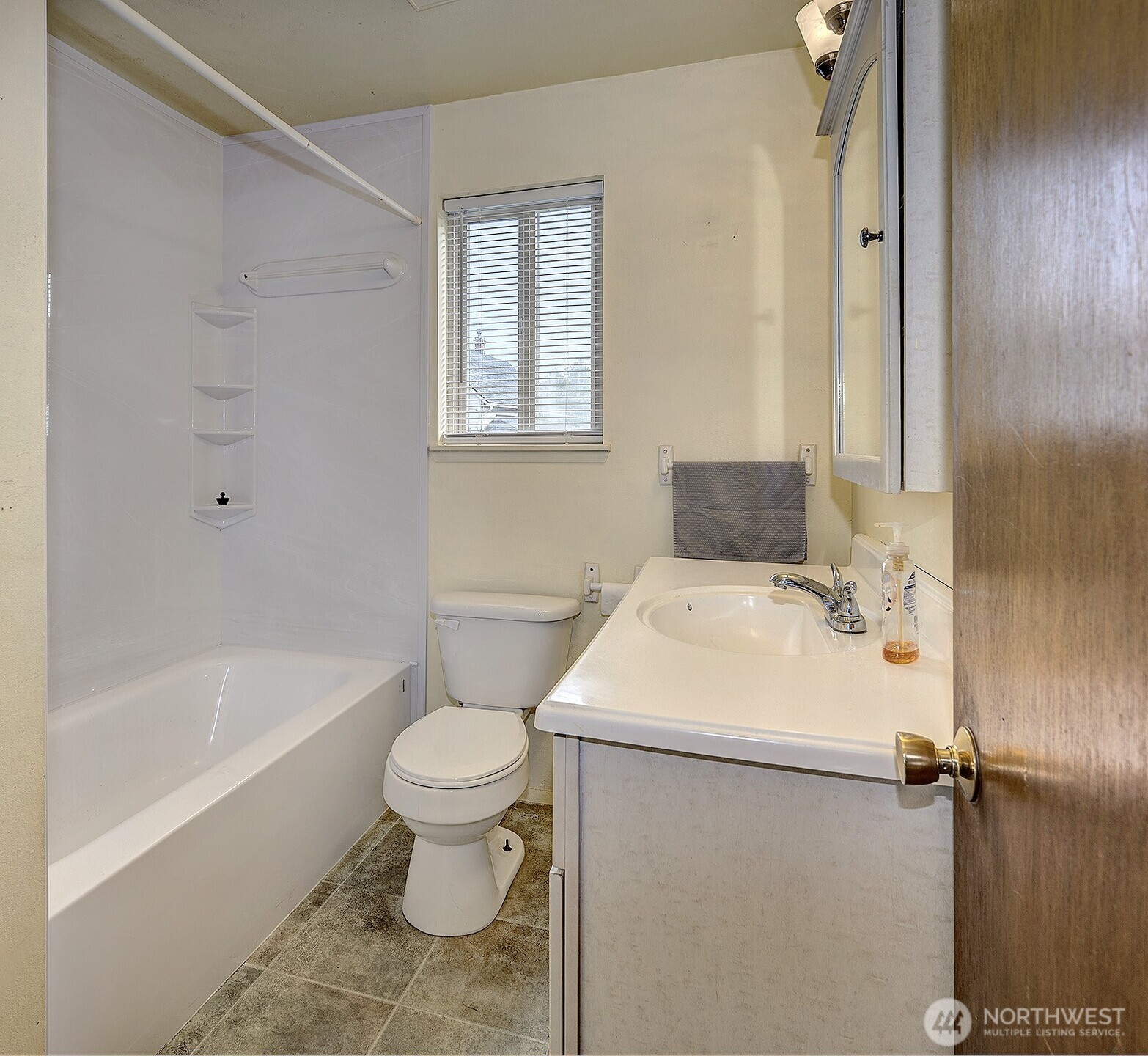 2707 18th Street , Everett, WA 98201