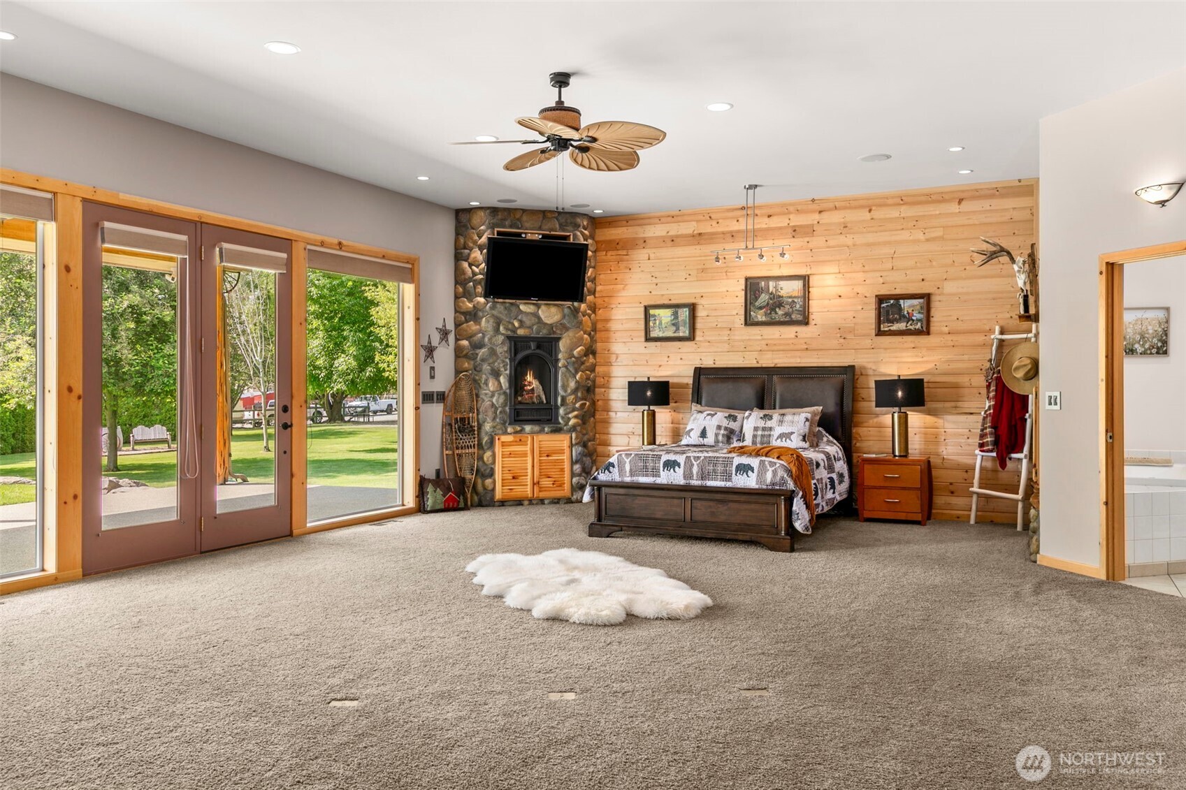 2720 NW Cascade Avenue , East Wenatchee, WA 98802