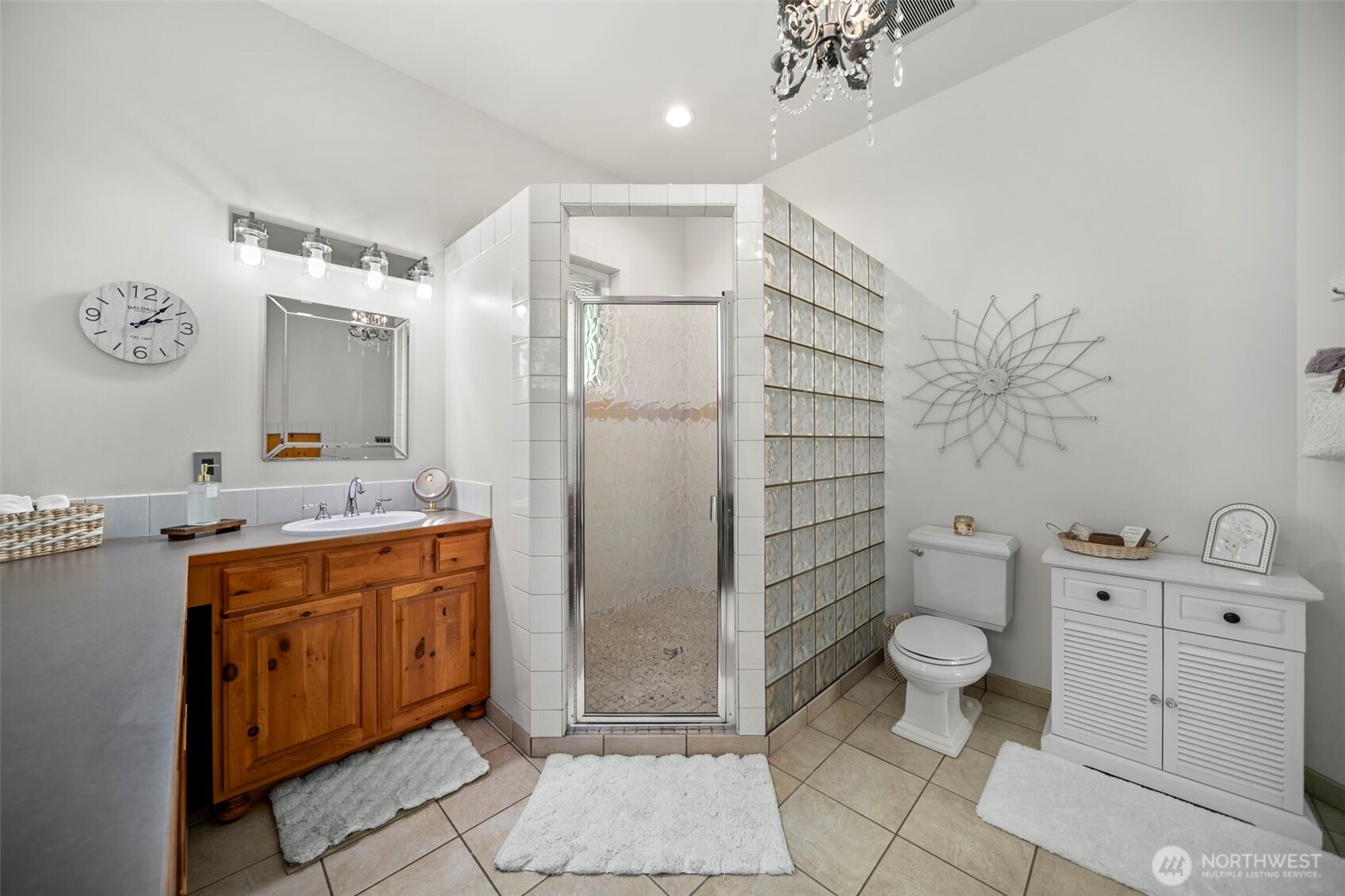 2720 NW Cascade Avenue , East Wenatchee, WA 98802