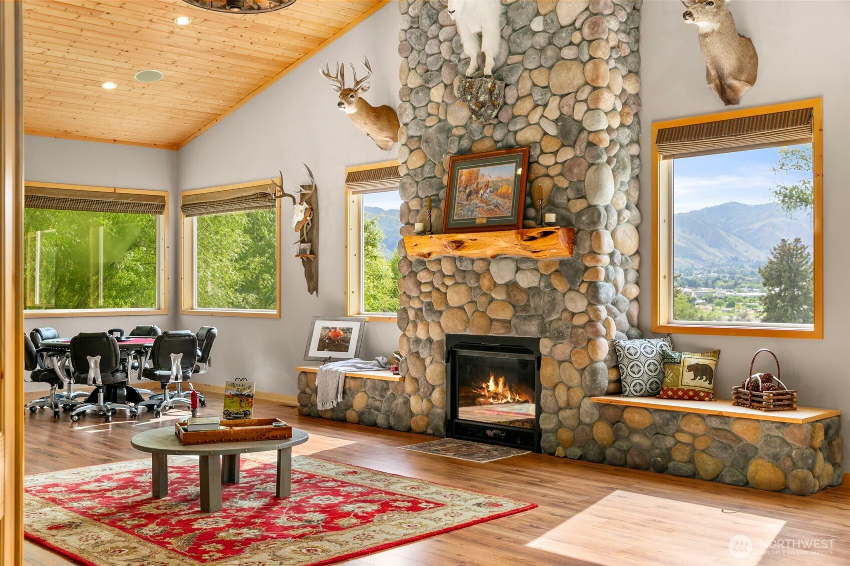 2720 NW Cascade Avenue , East Wenatchee, WA 98802