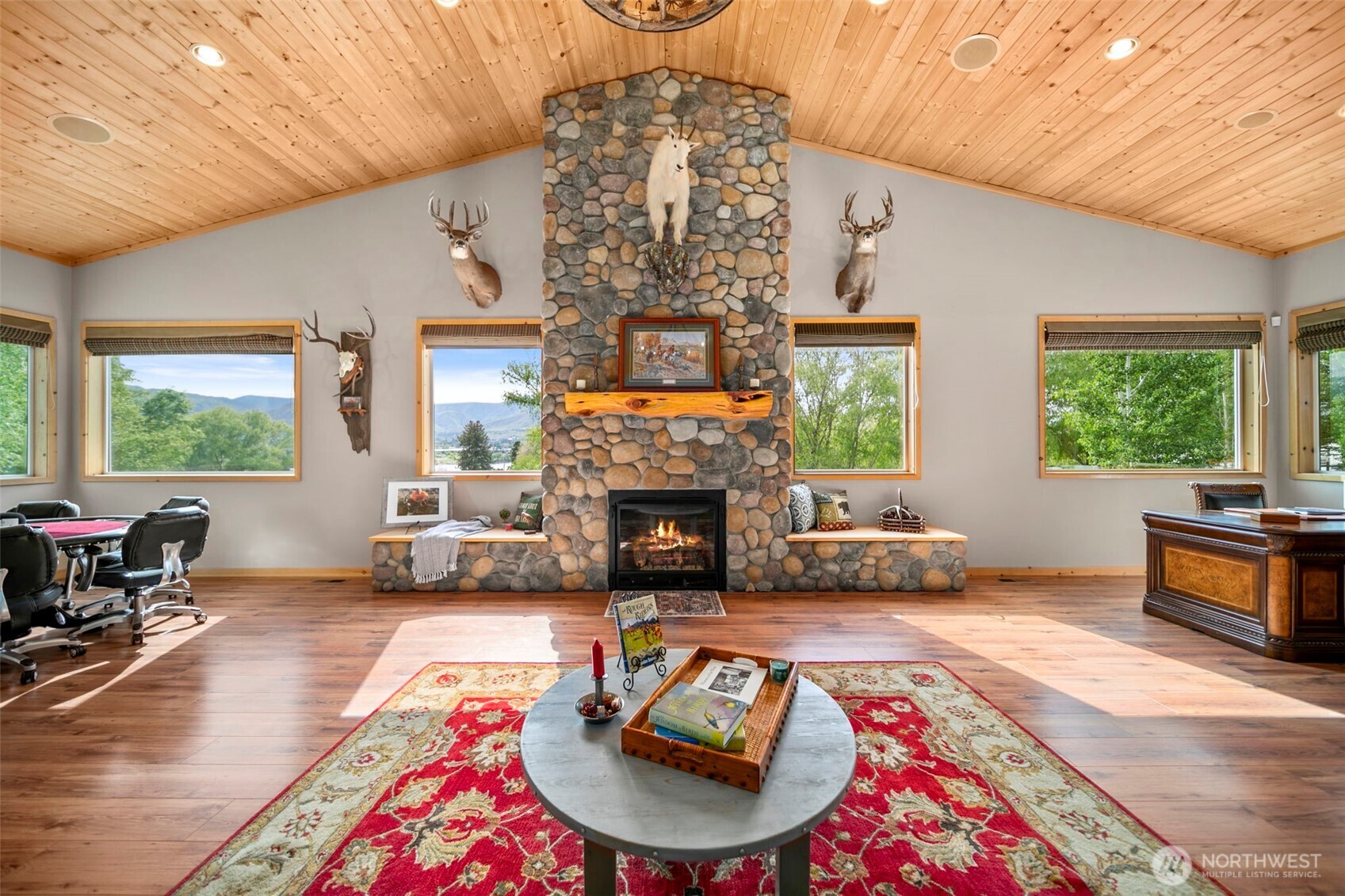 2720 NW Cascade Avenue , East Wenatchee, WA 98802