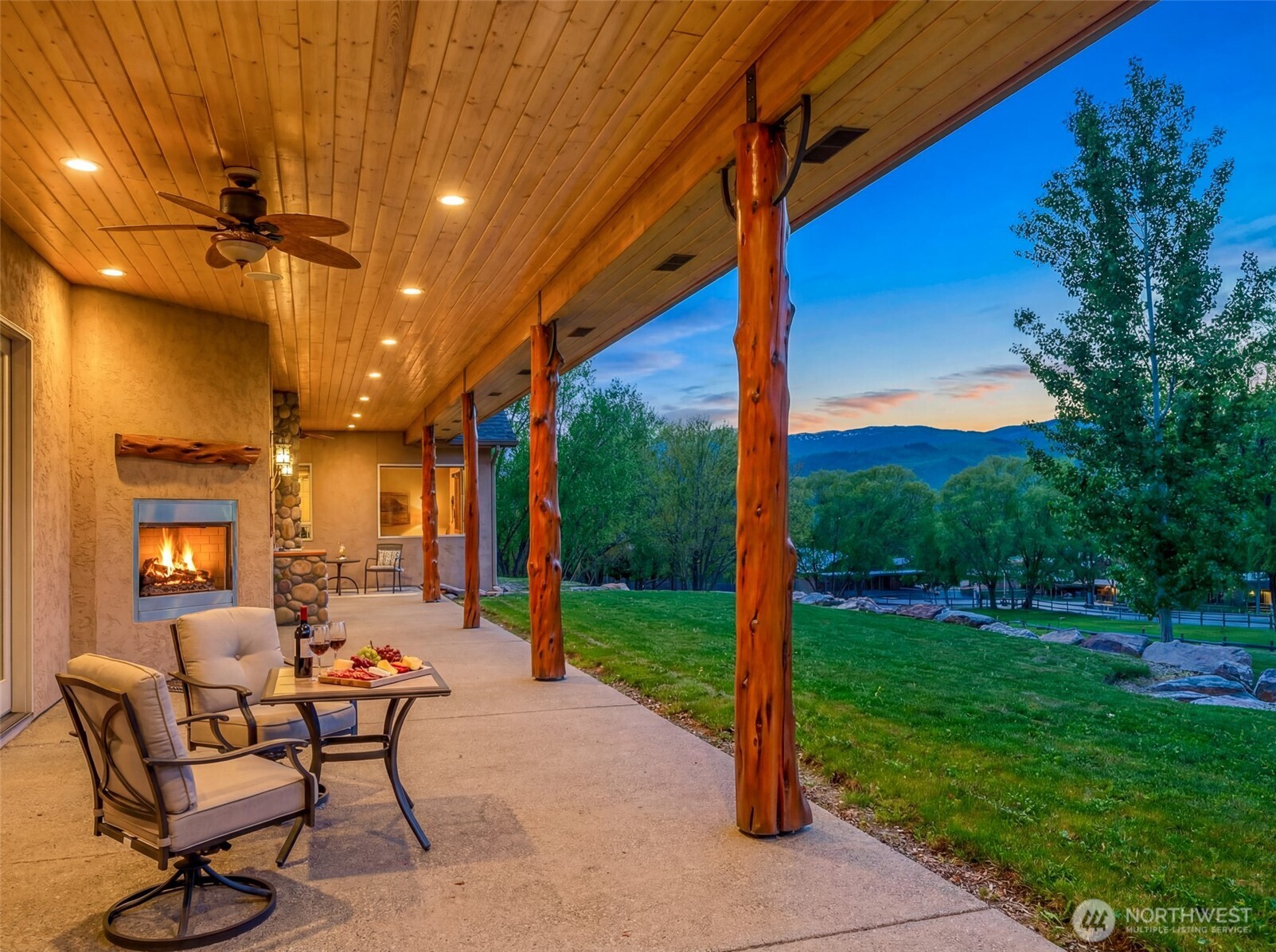 2720 NW Cascade Avenue , East Wenatchee, WA 98802