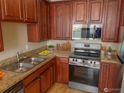 225 Logan Avenue S #111, Renton, WA 98057 - Photo 10