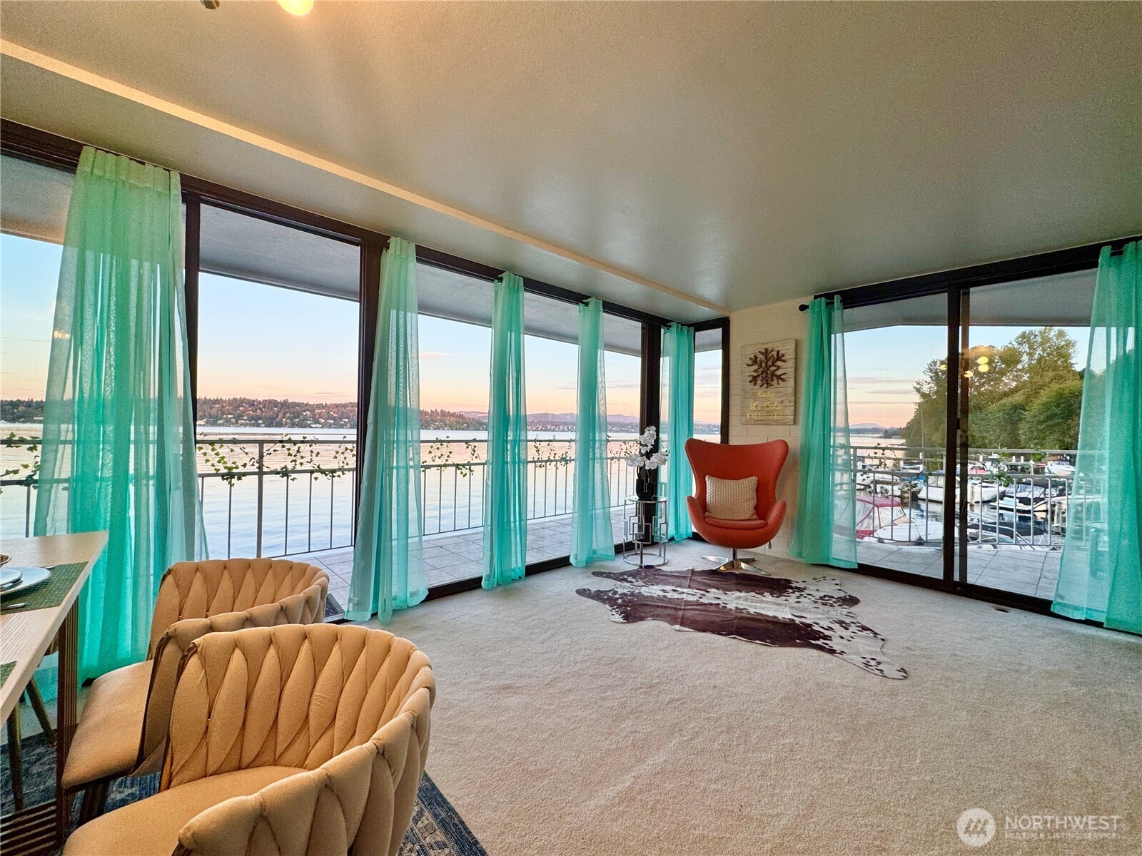 9500 Rainer Avenue S #212, Seattle, WA 98118