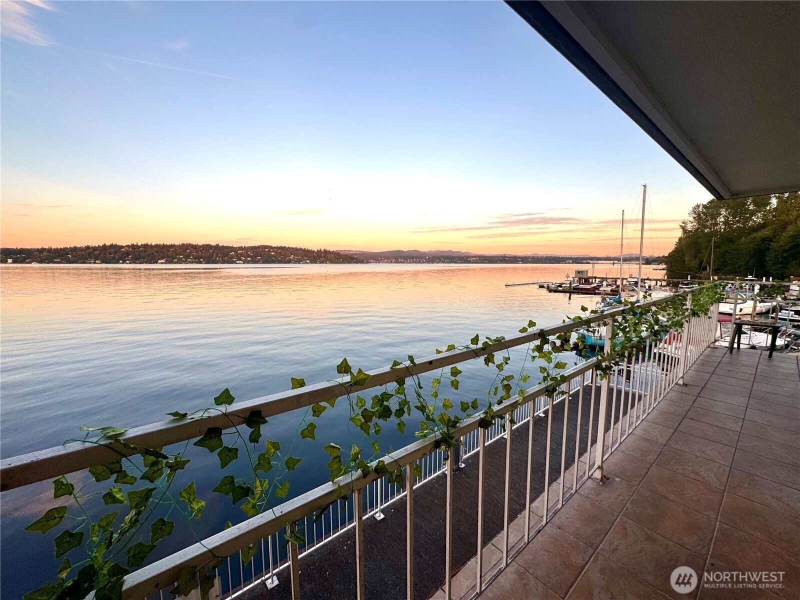 9500 Rainer Avenue S #212, Seattle, WA 98118