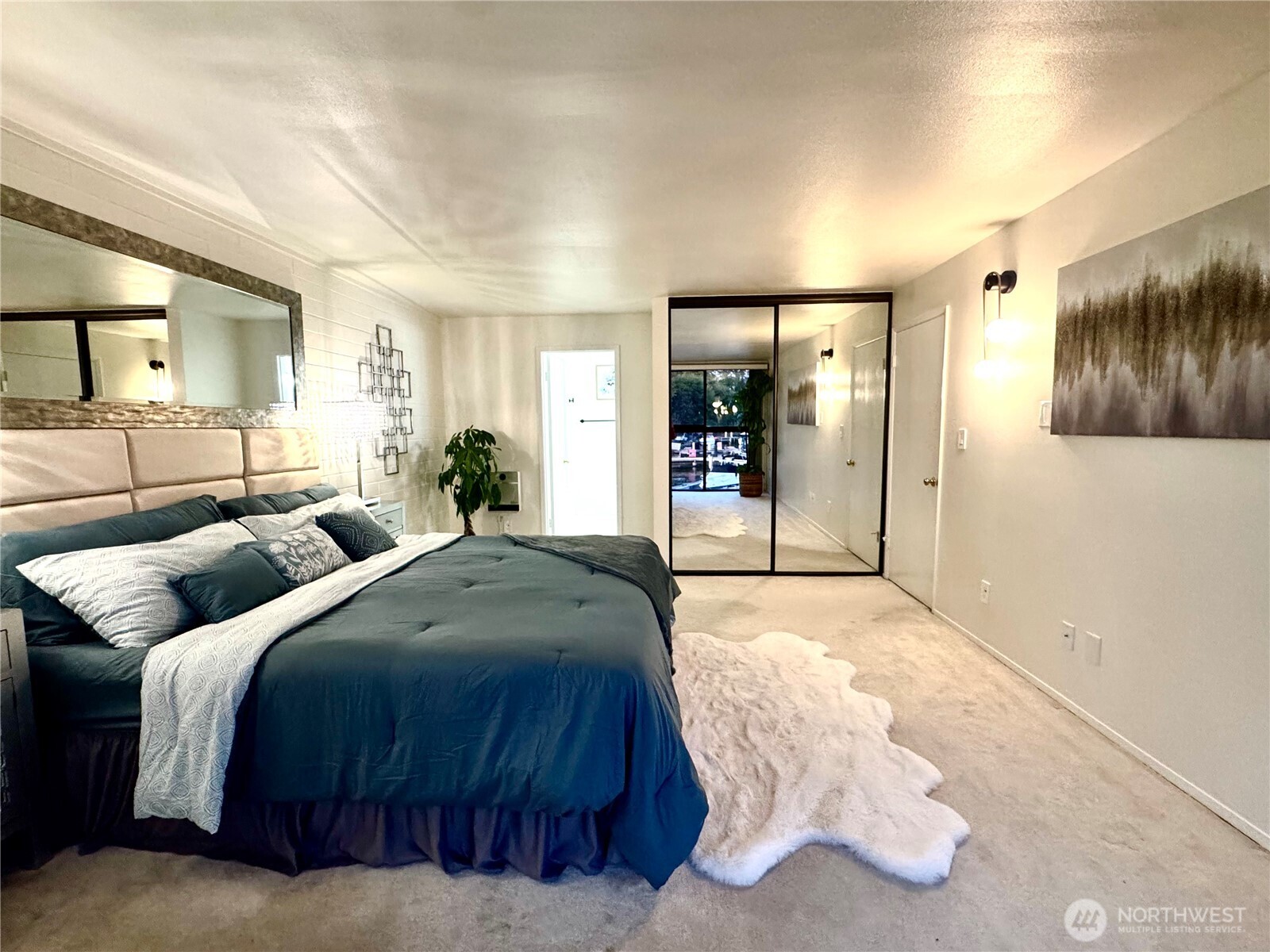 9500 Rainer Avenue S #212, Seattle, WA 98118